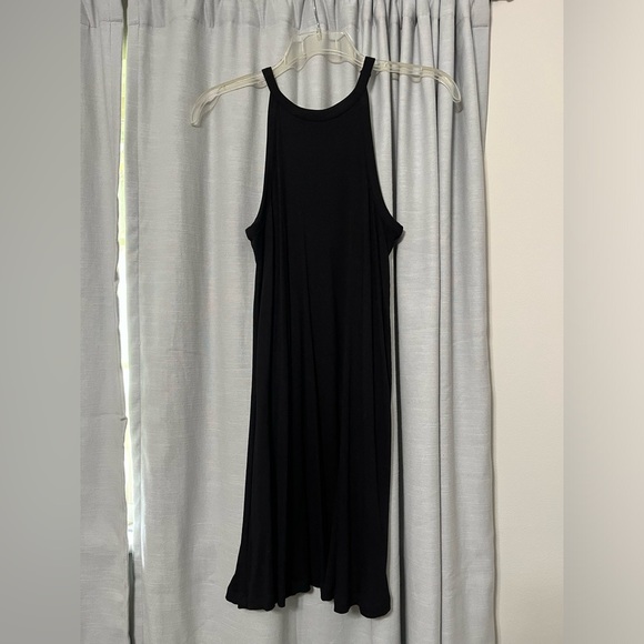 Flowy Black Ribbed Dress - Picture 1 of 4